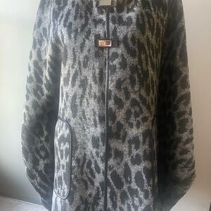 Rafaella Sz L Black and Gray Animal Print Women’s  Cape